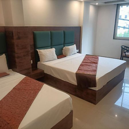Family Hotel Tark Near Igi Airport Delhi Neu-Delhi Exterior foto