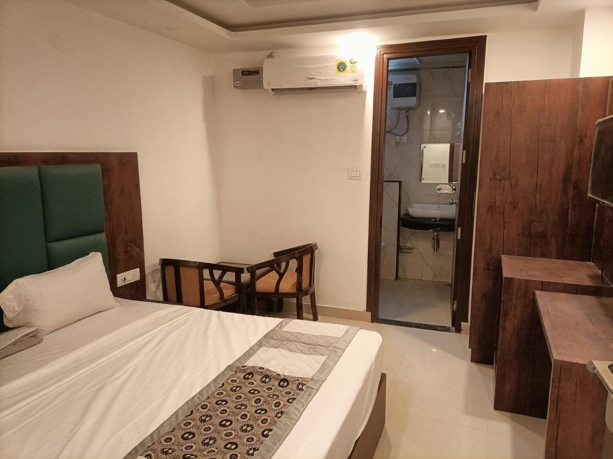 Family Hotel Tark Near Igi Airport Delhi Neu-Delhi Exterior foto