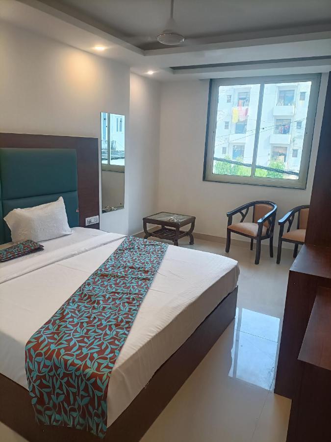 Family Hotel Tark Near Igi Airport Delhi Neu-Delhi Exterior foto