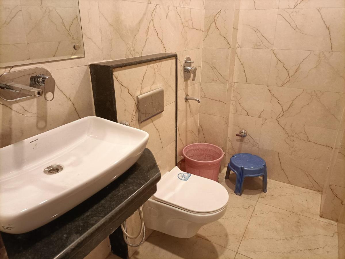 Family Hotel Tark Near Igi Airport Delhi Neu-Delhi Exterior foto