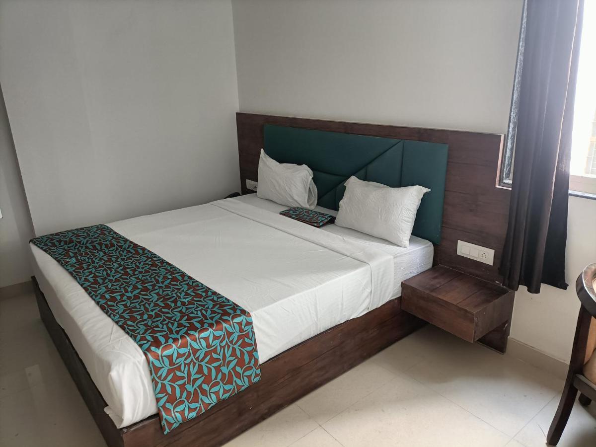Family Hotel Tark Near Igi Airport Delhi Neu-Delhi Exterior foto