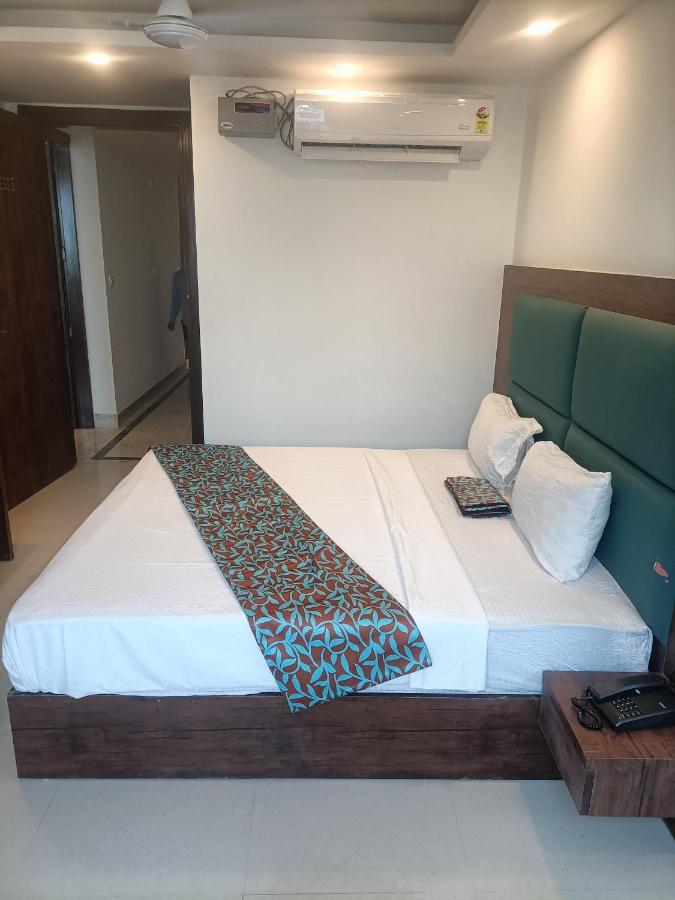 Family Hotel Tark Near Igi Airport Delhi Neu-Delhi Exterior foto